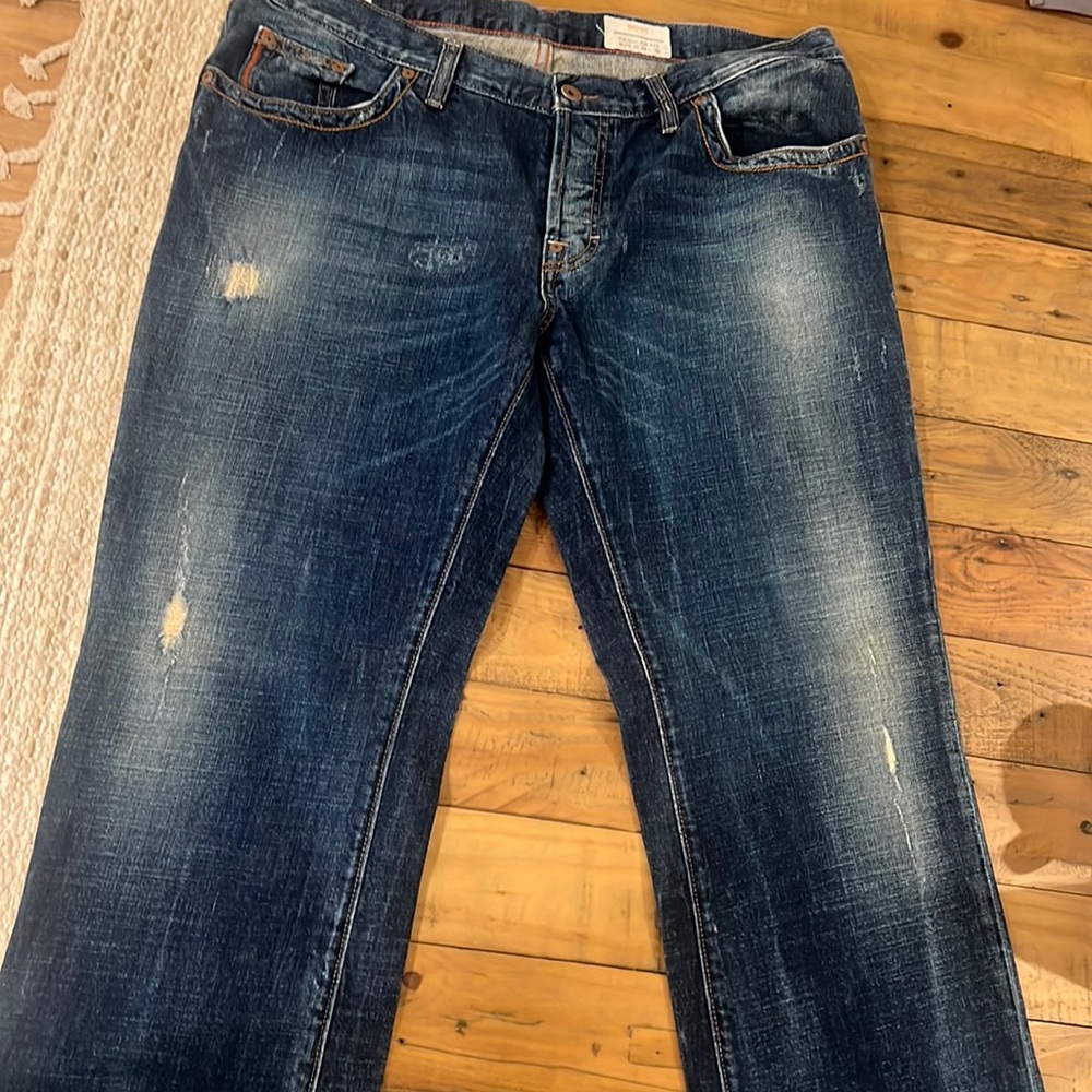Hugo Boss regular fit 38 x 30 jeans. Like new. 98% cotton